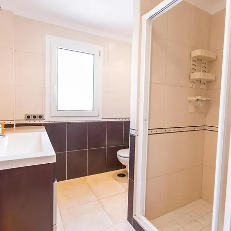 With Private Pool And Magnificent Views Вілла
