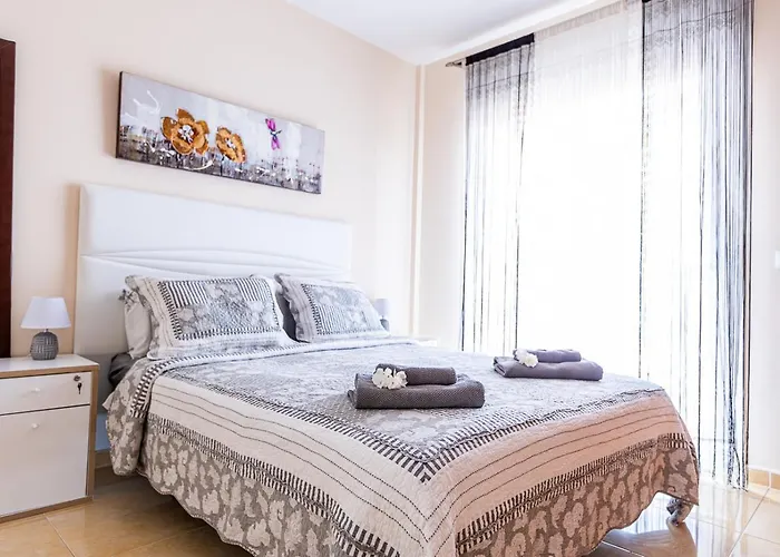 With Private Pool And Magnificent Views Вілла